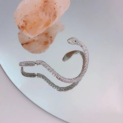 SNAKE EAR CUFF