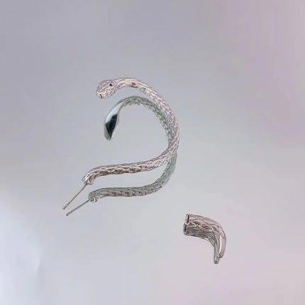 SNAKE EAR CUFF